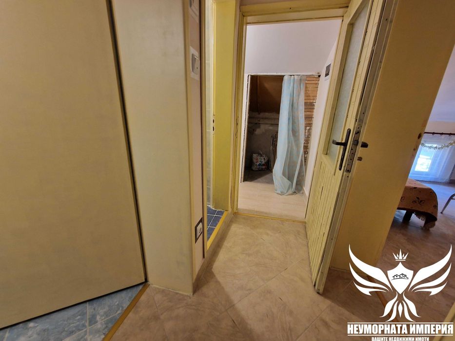 Продавам етаж с постройки 156кв,двор 355кв в с.Бачково, общ.Асеновград