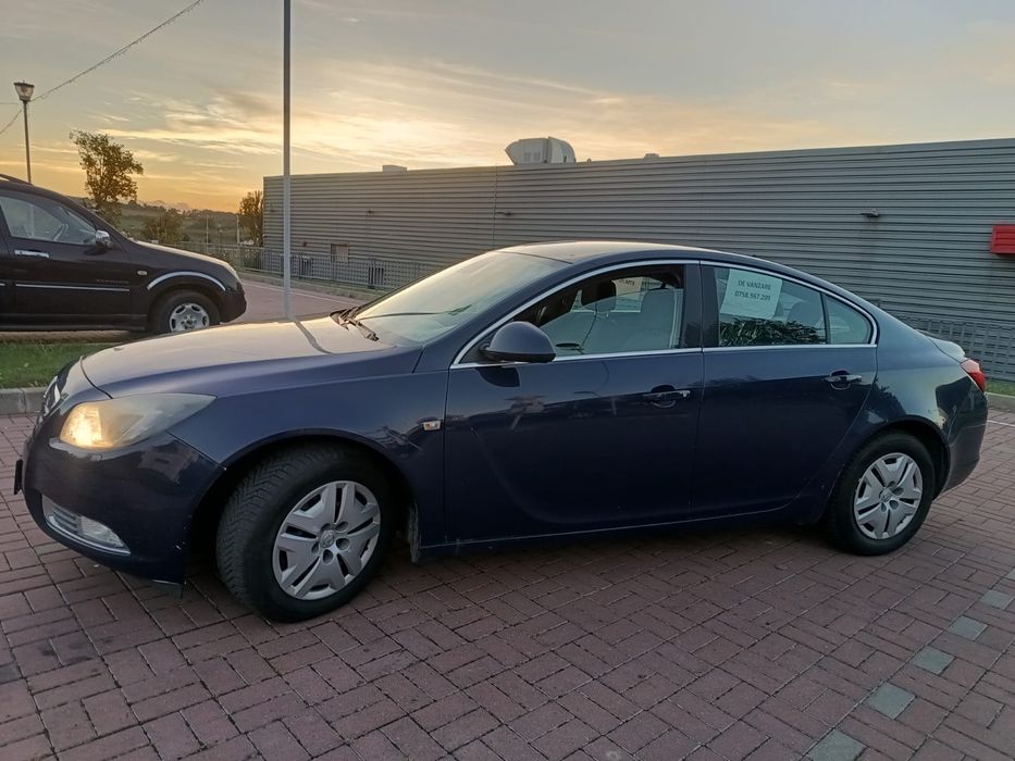 OPEL Insignia 2012