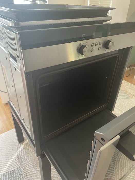 Фурна за вграждане SIEMENS