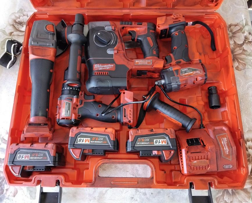 Milwaukee комплекти инструменти 4 в 1