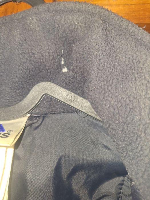 geaca adidas XL cu mic defect