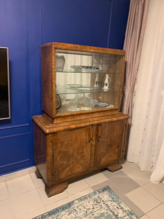 Vitrina art deco furnir nuc