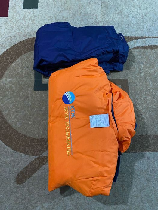 Продам спецовка новая,летняя  в подарок!