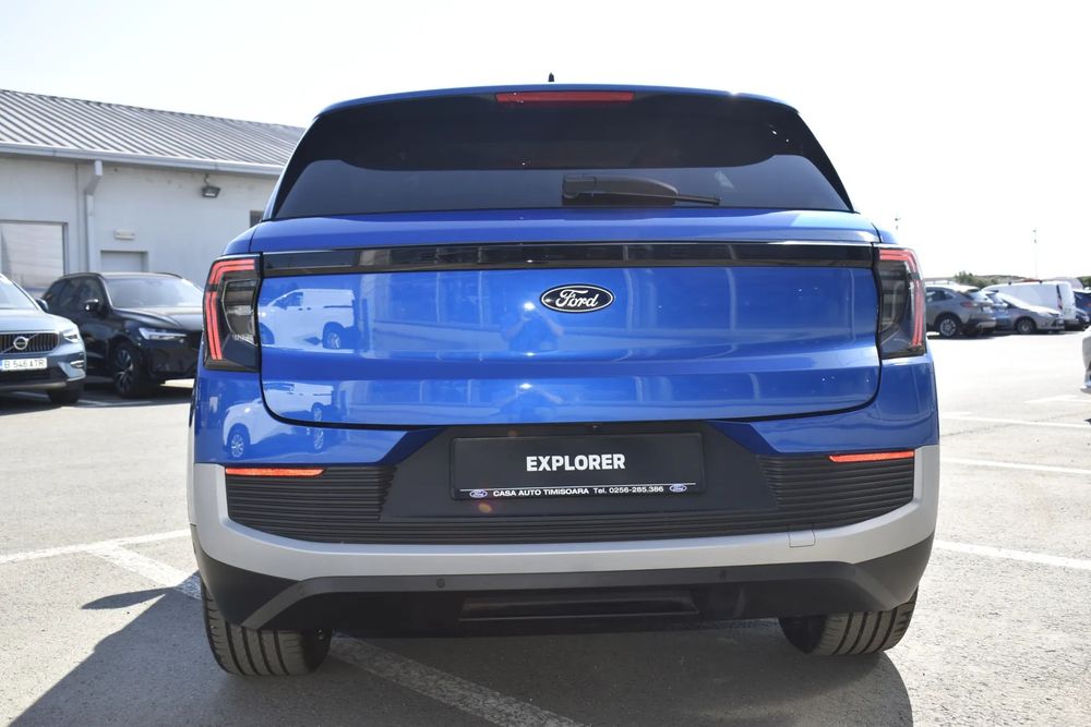 Ford Explorer FORD Explorer Premium RWD 286 CP