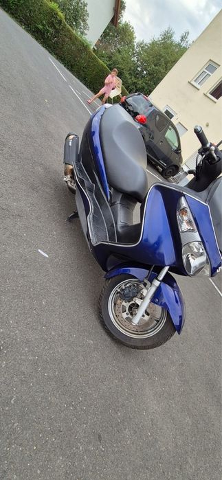 Vand scuter Suzuki burgman mai multe detali privat !