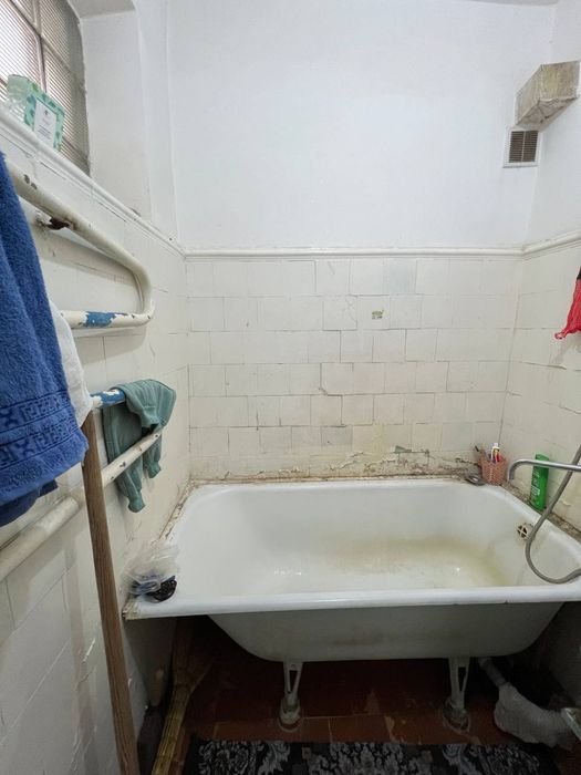 Srochna sotiladi shahar markazidan 2 Xonalik