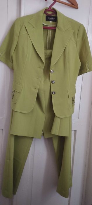 Срочно! Фирменные костюмы Дёшево Италия. Турция