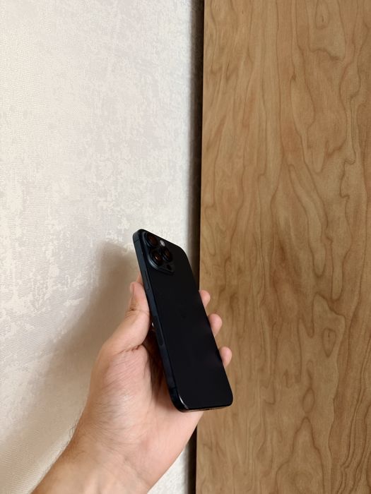 iPhone 15 Pro Max 256Gb - В отличном состоянии
