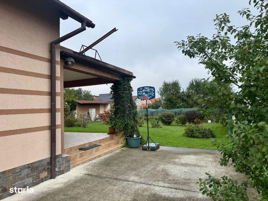 House in Budesti - Mai multe