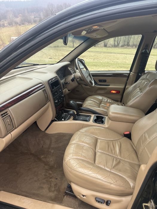 Vand sau schimb Jeep Grand Cherokee limited 4.0 4x4