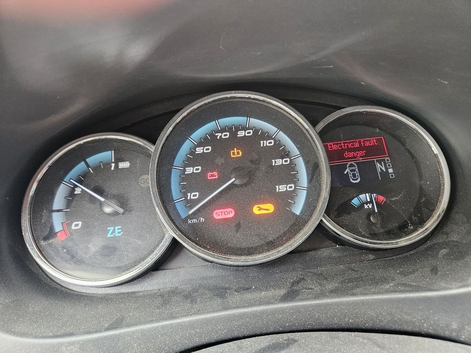 Renault Fluence Z.E full electric 2012 NAVI*GPS (defect) Timisoara • OLX.ro