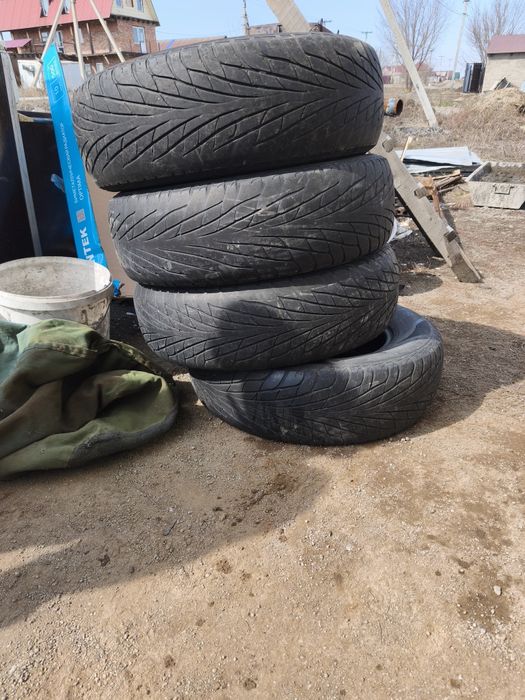 Продам летние Шины Maxxis