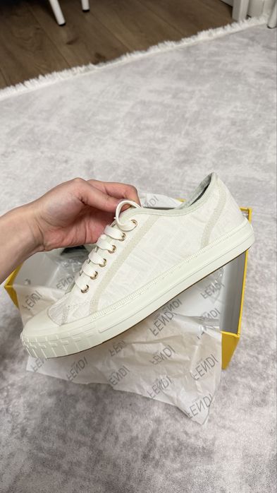 Fendi кеды новые