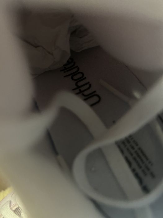 Adidasi adidas noi ,cu eticheta