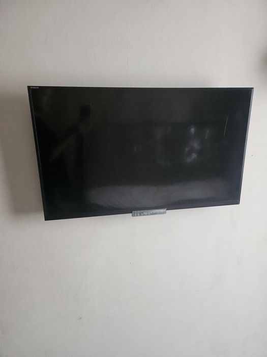 Телевизор сони бравия. Смарт тв. Состояние новое. Цена 80000. Размер 8