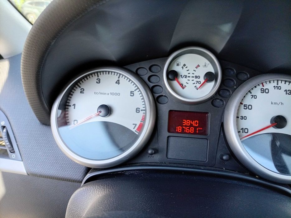 Peugeot 207 benzina