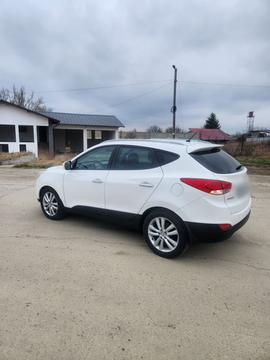 Hyundai ix35 4x4 2.0 crdi 2012 fiscal, cutia da șuturi la rece , funcțională