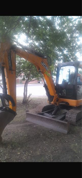 экскаватор JCB 8055 RTS 2011 года