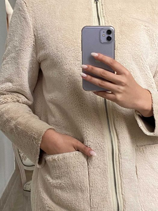 Pardesiu bej din blana artificiala pentru femei