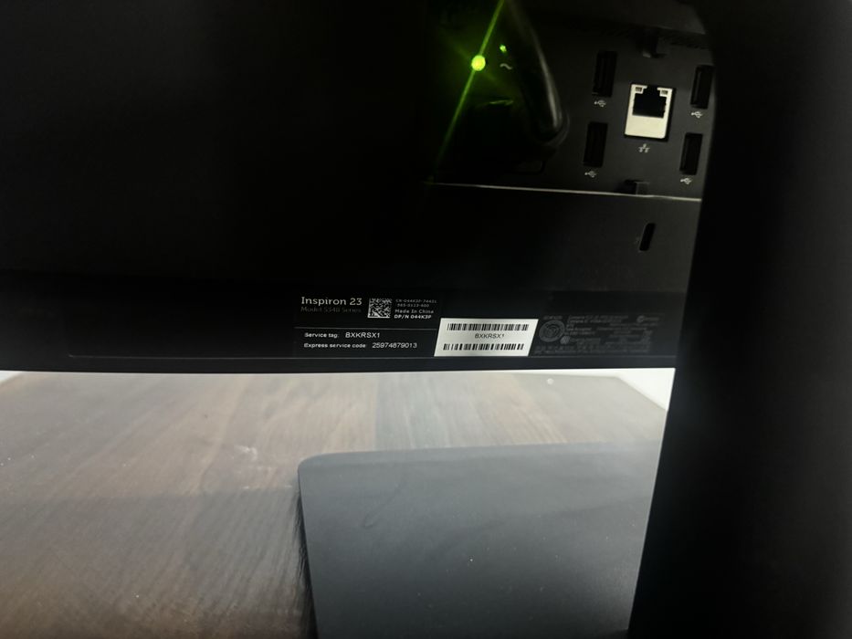 Моноблок Dell Inspiron 23