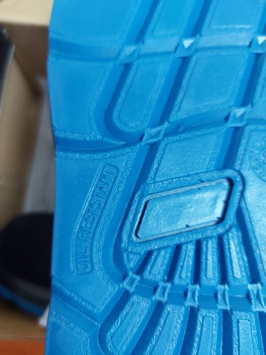 Нови защитни обувки S1P No:41