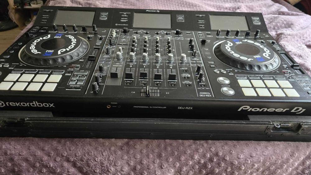 Pioneer DDJ-RZX контролер