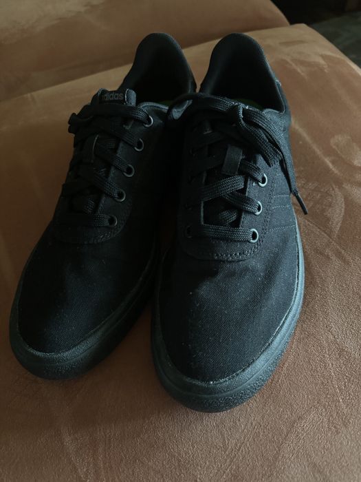 Кецове Adidas черни