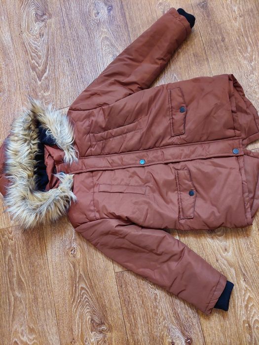 Продам демиссезонную куртку на мальчика