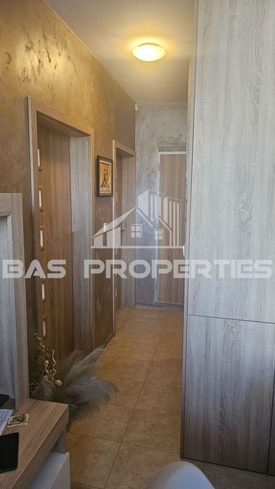 Продава се Тристаен апартамент в София, Разсадника - 65 кв.м за 1726 €/кв.м - Снимка #3