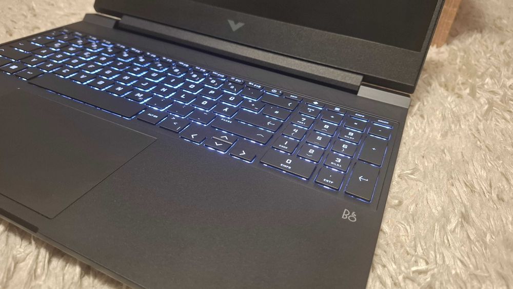 Laptop Gaming HP Victus i7-13620H/16GB RAM/512GB SSD/RTX4060 8GBCa nou