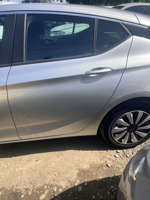 Ușă stânga față Opel Astra K 2016