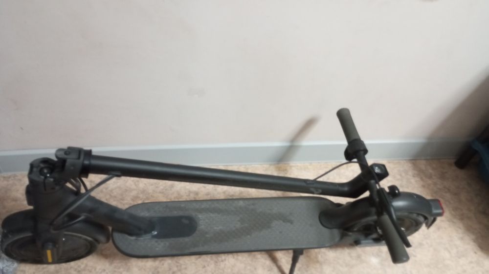 Продам электро самокат в отличном состоянии