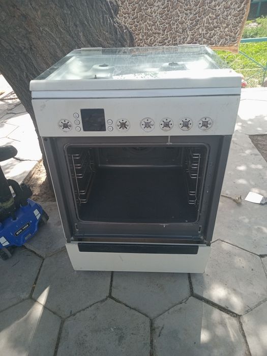 Продам газовую плиту Бош.