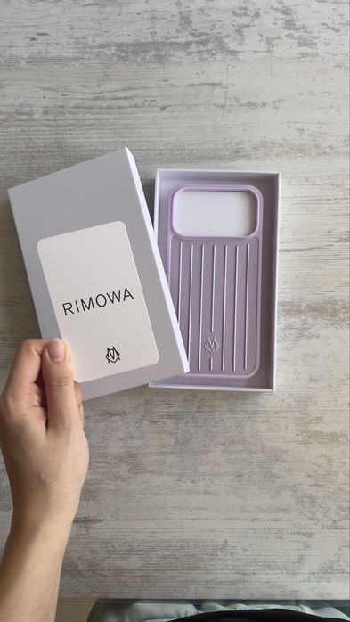 Rimowa 17 Pro Max