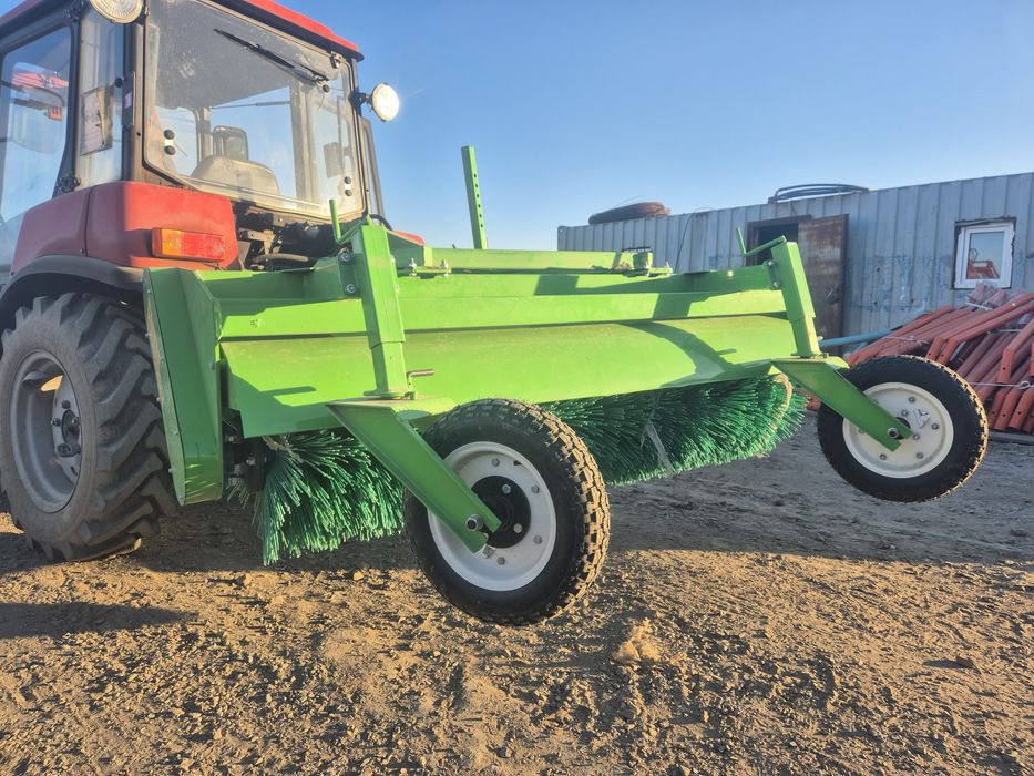 Коммунальная щётка