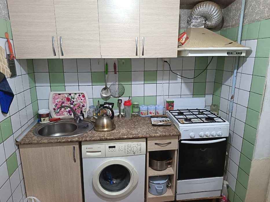 Своя 1/4/4 Юнусабад 4-квартал. Кирпич. Площадь 40м². Ипотеку можно