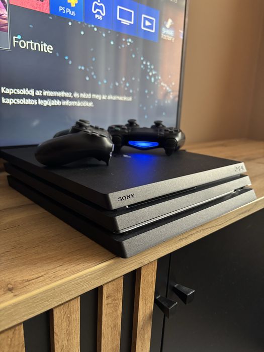 Ps 4 Pro 1Tb +8 jocuri
