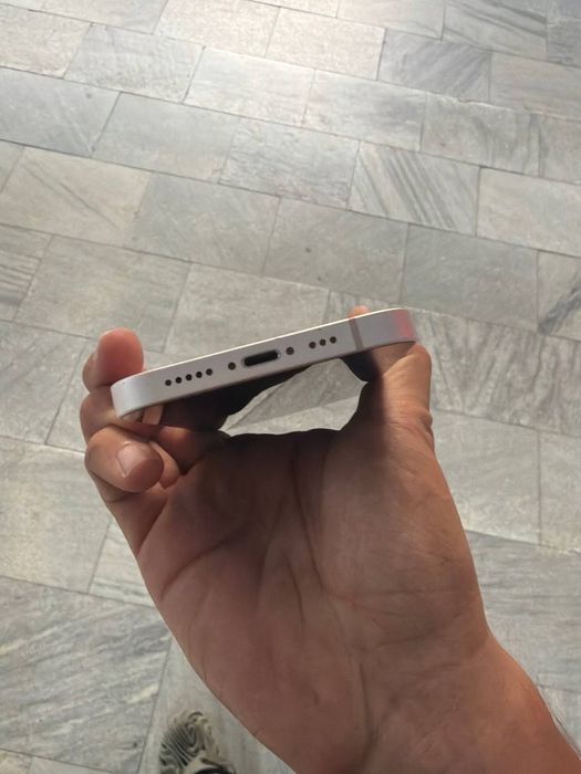 Продаётся IPhone 13 на запчасти