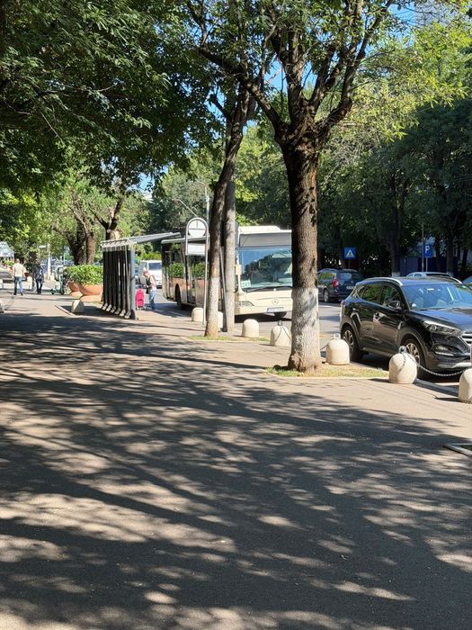 3 camere Emil Racovita Berceni  etajul 1 67mp
