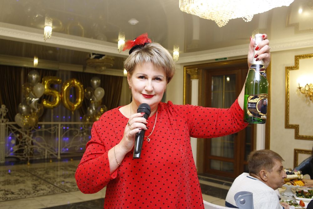 Современная Ведущая тамада