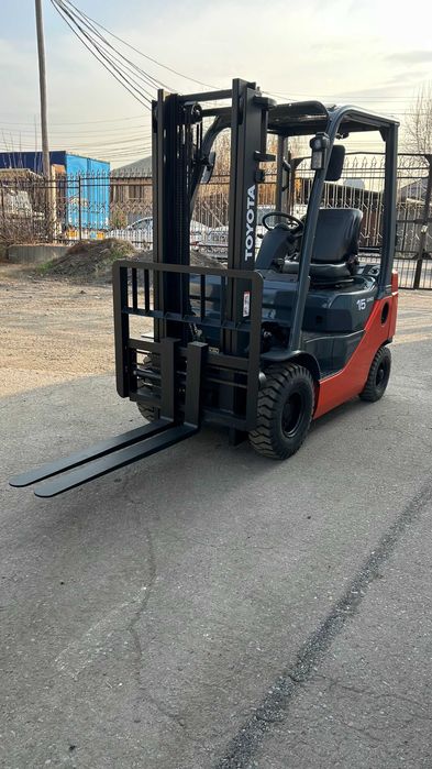 Продам вилочный погрузчик (кара)