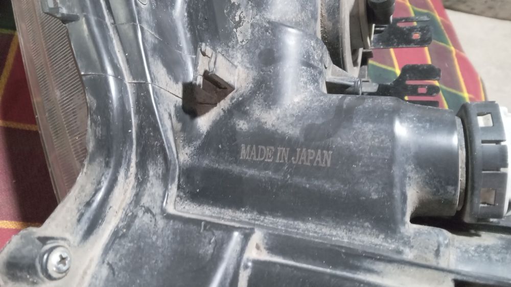 Продам фары Lend Cruiser 200