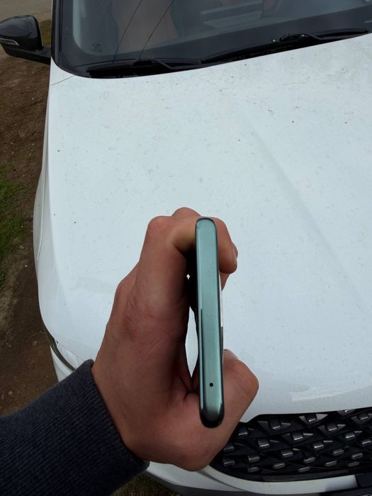 Продам телефон Honor X9B