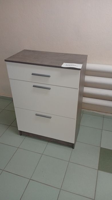 Продаю мебель новую