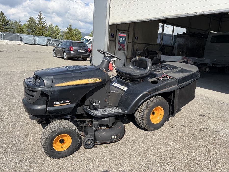 Tractor de tuns gazon