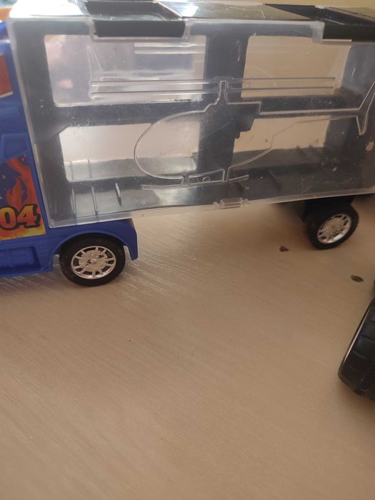 Различни коли. Hot wheels