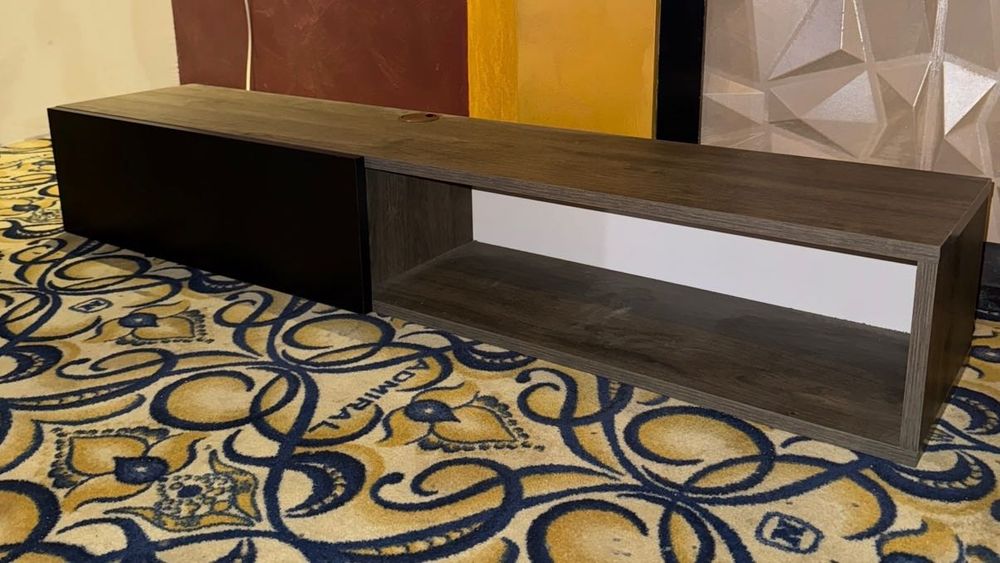 Конзолен TV шкаф