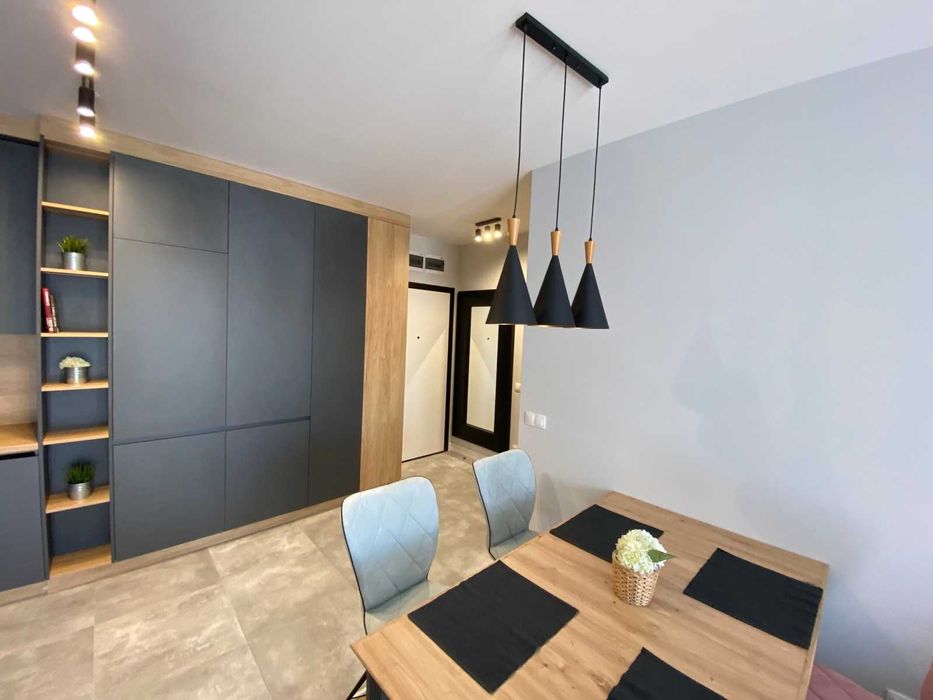 Продава се Тристаен апартамент в София, Дружба 1 - 103 кв.м за 713 €/кв.м - Снимка #1