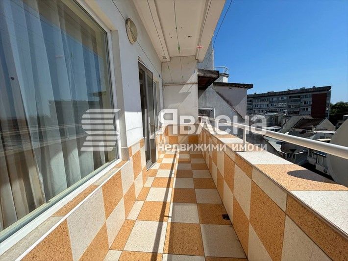 Продава се Многостаен апартамент в Бургас, Лазур - 205 кв.м за 1854 €/кв.м - Снимка #3