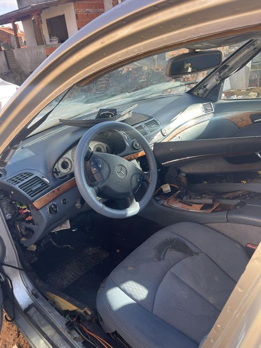 Мерцедес е320 на части